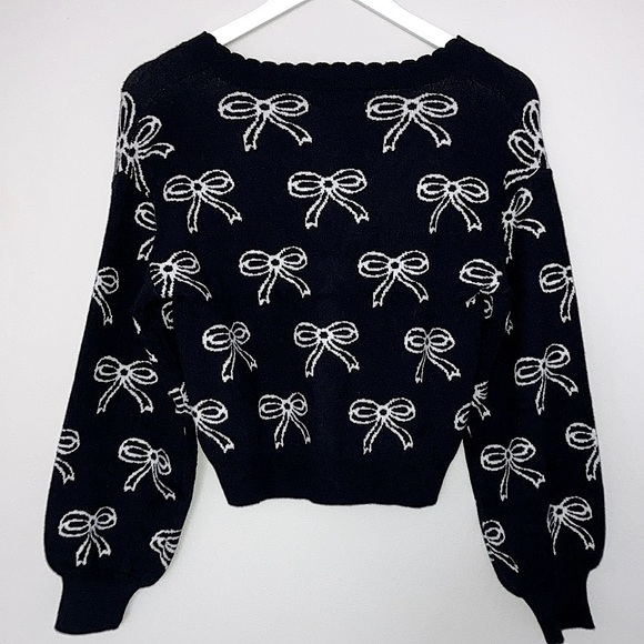 WILLOW & WIND Black Bow Balloon Sleeve V-Neck Cropped Sweater SMALL (no tags) - Picture 6 of 7